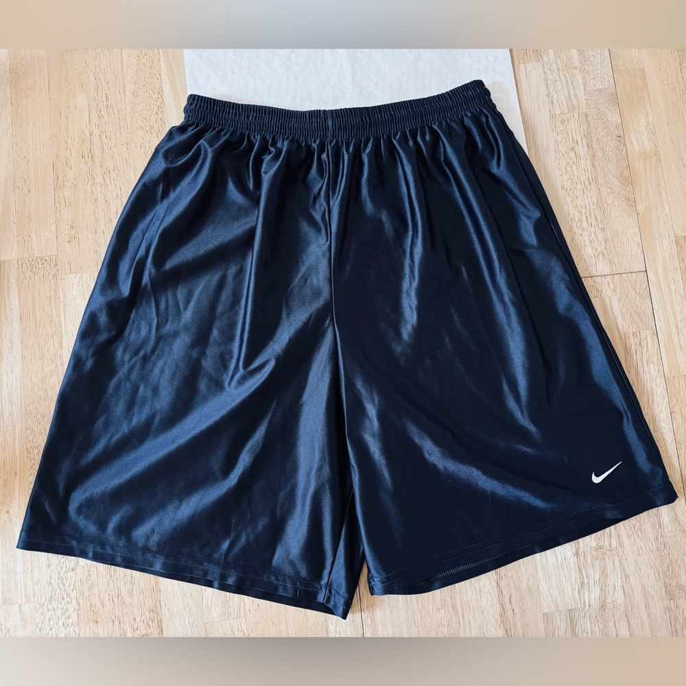Vintage Women’s Nike Basketball Shorts, size Medium